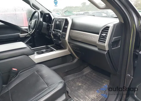 2018 Ford F-250 Lariat z USA, uszkodzony, nr VIN 1FT7W2BT8JEC51692